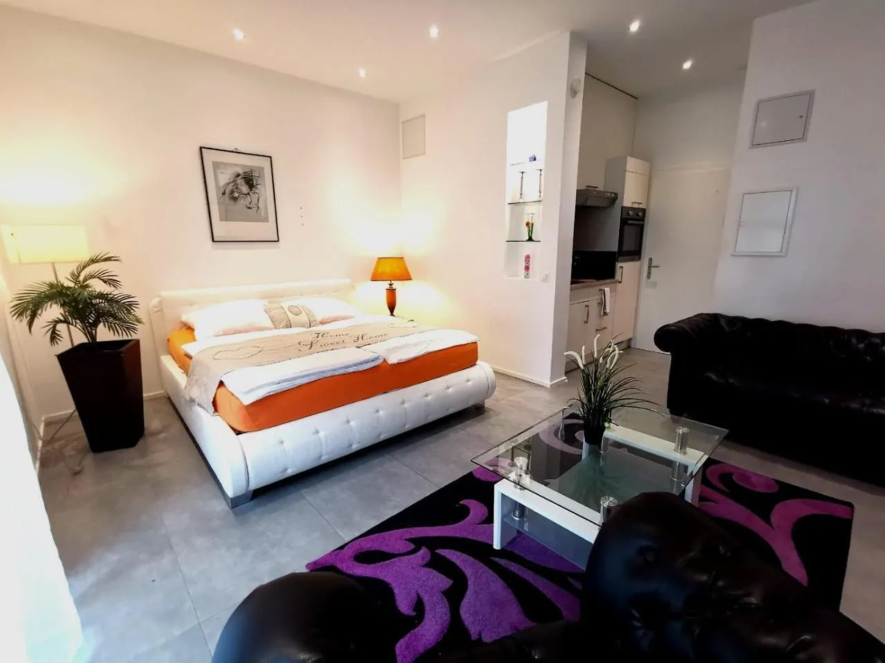 Apartment Bollero ile iletişim